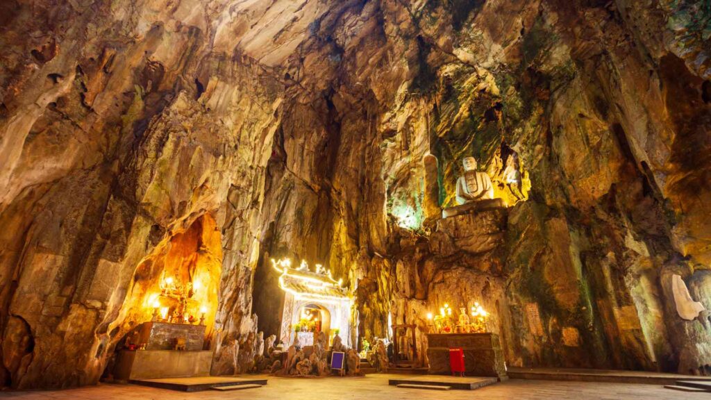 Huyen Khong Cave