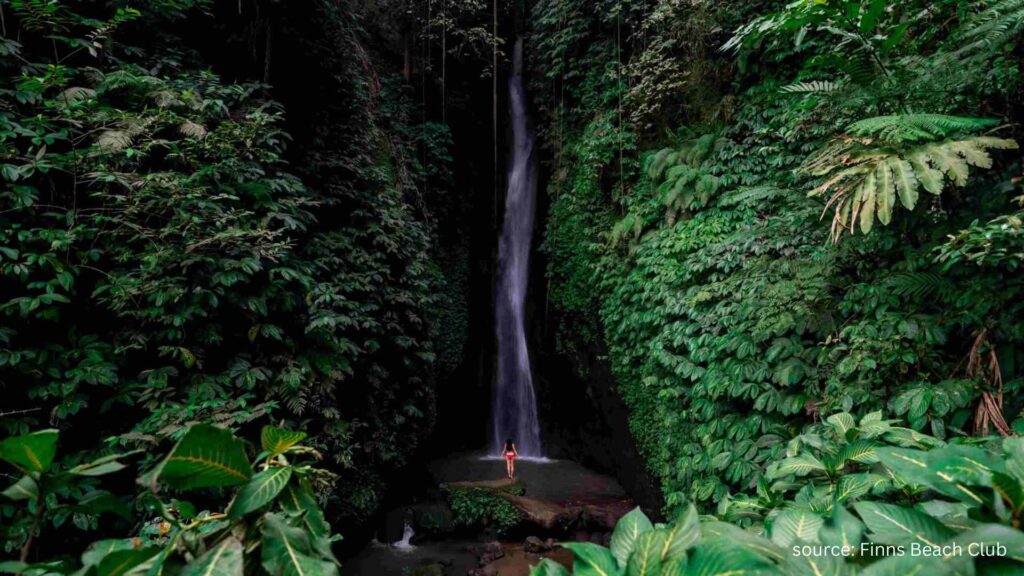 leke leke waterfall